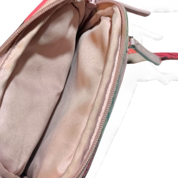 Vera Bradley Floral Crossbody Bag in Pink and Green”Mini Hipster” (item# b153) - Picture 2 of 4